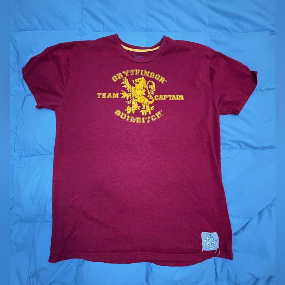 Harry Potter Gryffindor Quidditch T-shirt Size XL